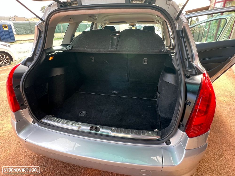 Peugeot 308 SW 1.6 HDi SE Navteq CVM6 - 14