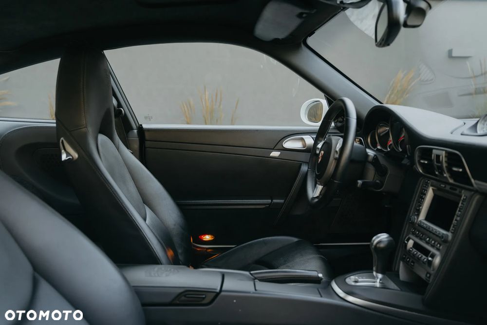 Porsche 911 Turbo Tiptronic S - 27