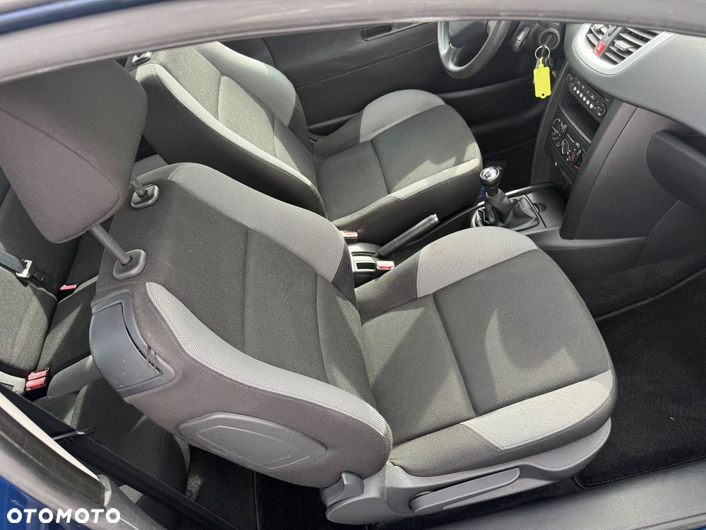 Peugeot 207 75 Urban Move - 10