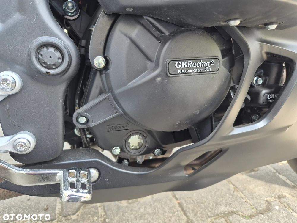 Yamaha R3 - 3