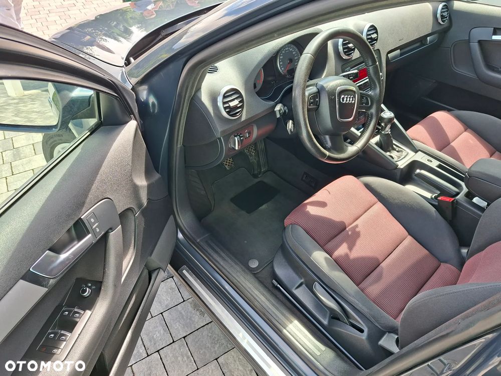 Audi A3 Sportback 1.6 TDI Attraction - 9