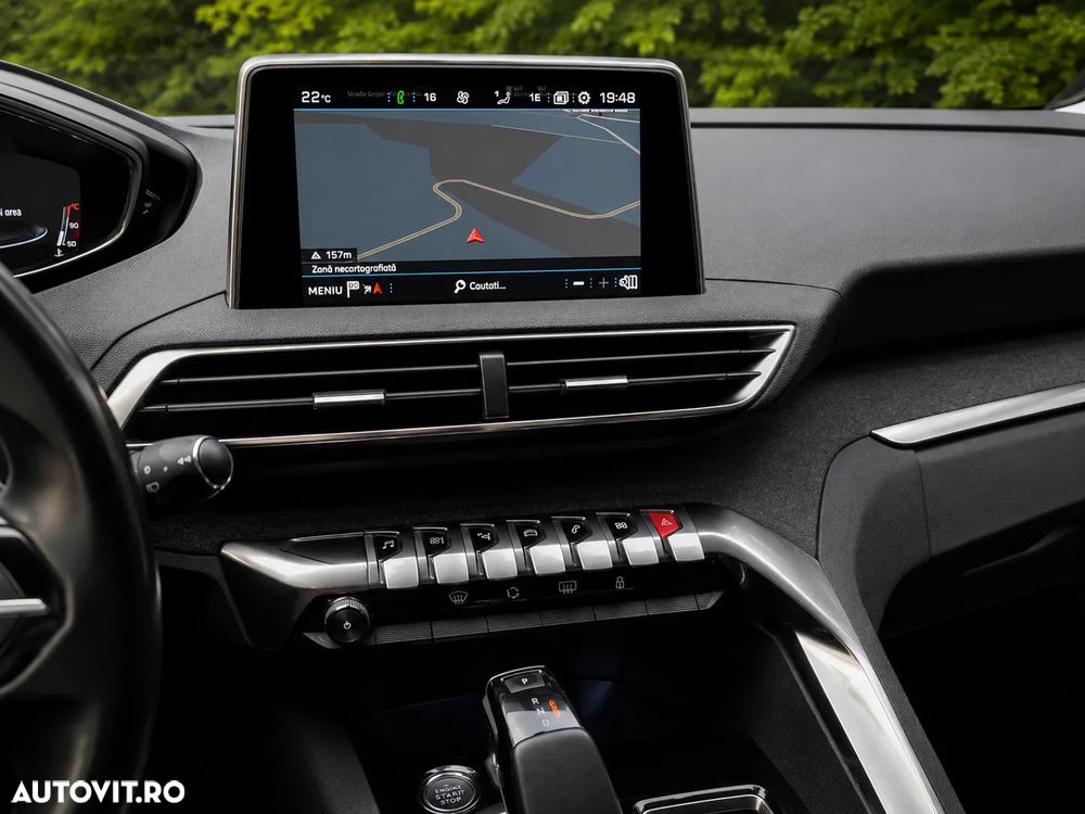 Peugeot 5008 1.5L BlueHDI EAT8 S&S Allure - 33