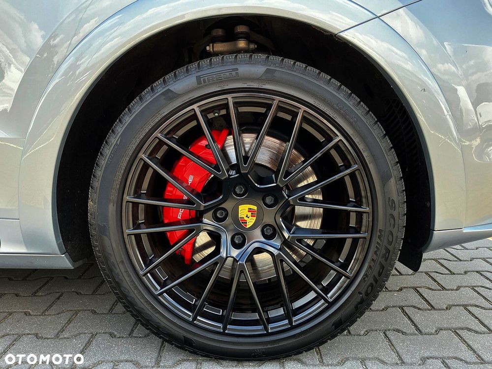 Porsche Cayenne - 12