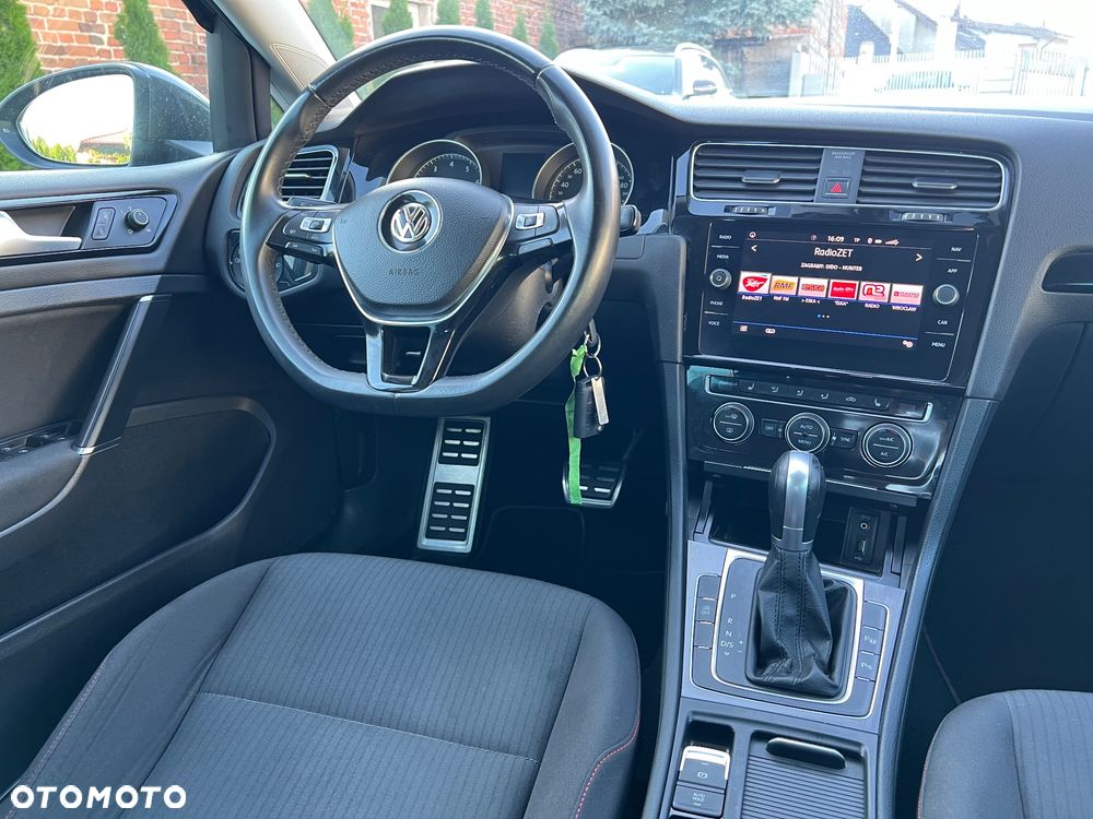 Volkswagen Golf 1.4 TSI DSG Sound - 10