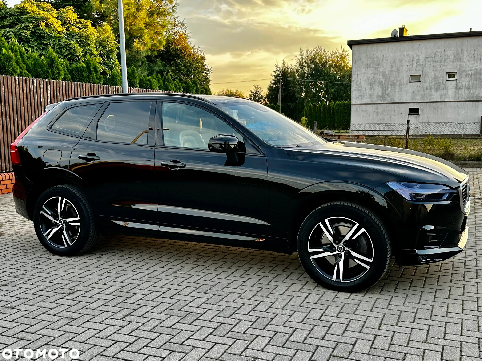 Volvo XC 60 B4 D AWD R-Design - 6