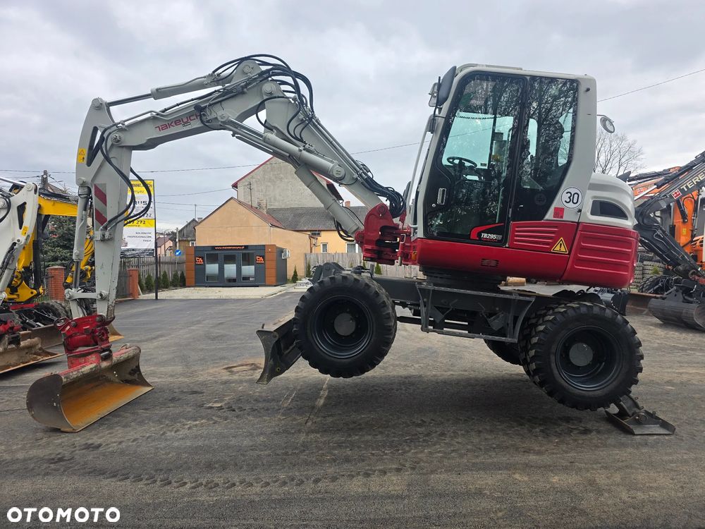 Takeuchi TB 295W Powertilt - 12