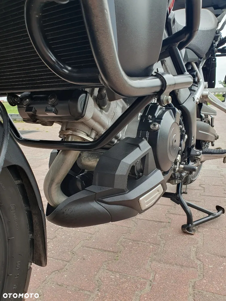Suzuki DL - 15