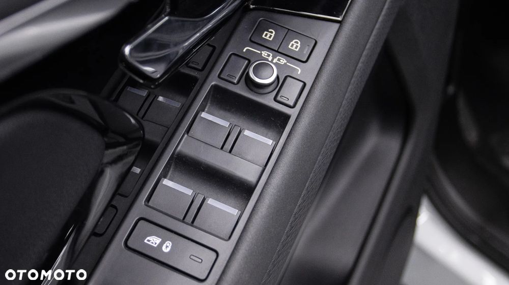 Land Rover Range Rover Evoque 2.0 P200 mHEV S - 33
