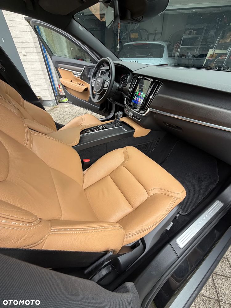 Volvo V90 D5 AWD Momentum - 19