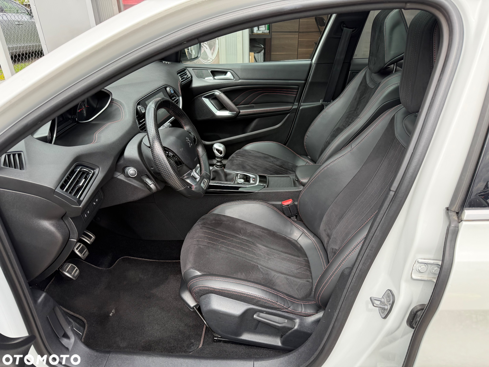 Peugeot 308 1.6 e-THP GT S&S - 14