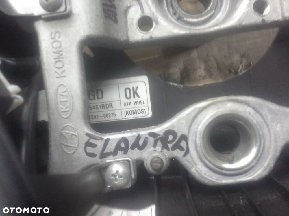 Hyundai Elantra GT wersja USA kierownica z multifunkcją - 8