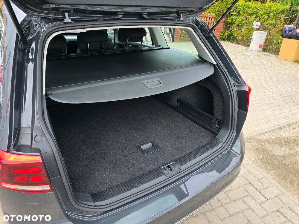 Volkswagen Passat Variant - 18