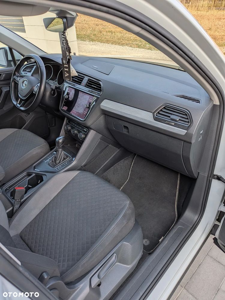 Volkswagen Tiguan - 10