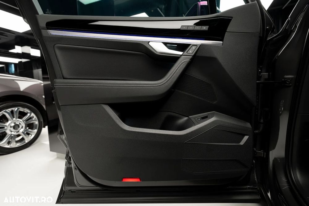 Volkswagen Touareg V6 TDI 4MOTION R-Line - 11