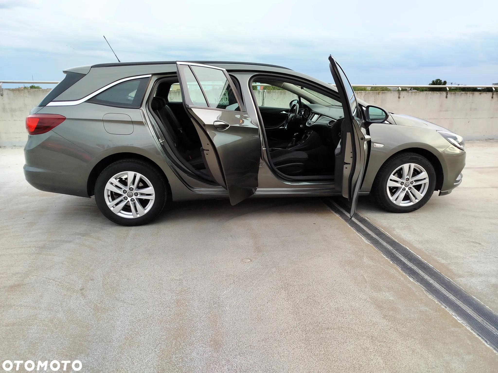 Opel Astra 1.4 Turbo Sports Tourer Dynamic - 10