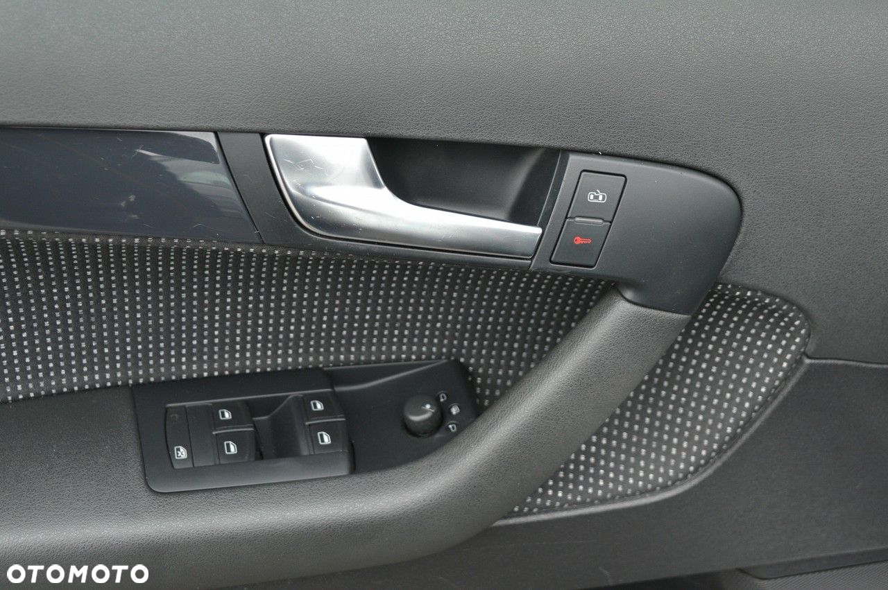 Audi A3 2.0 TDI Sportback Ambiente - 35