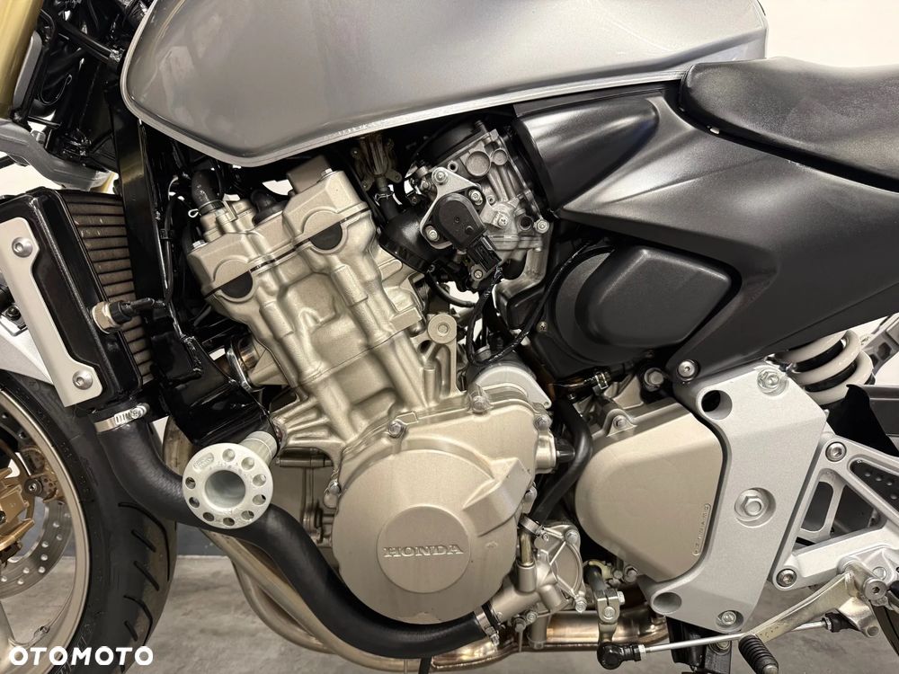 Honda Hornet - 20