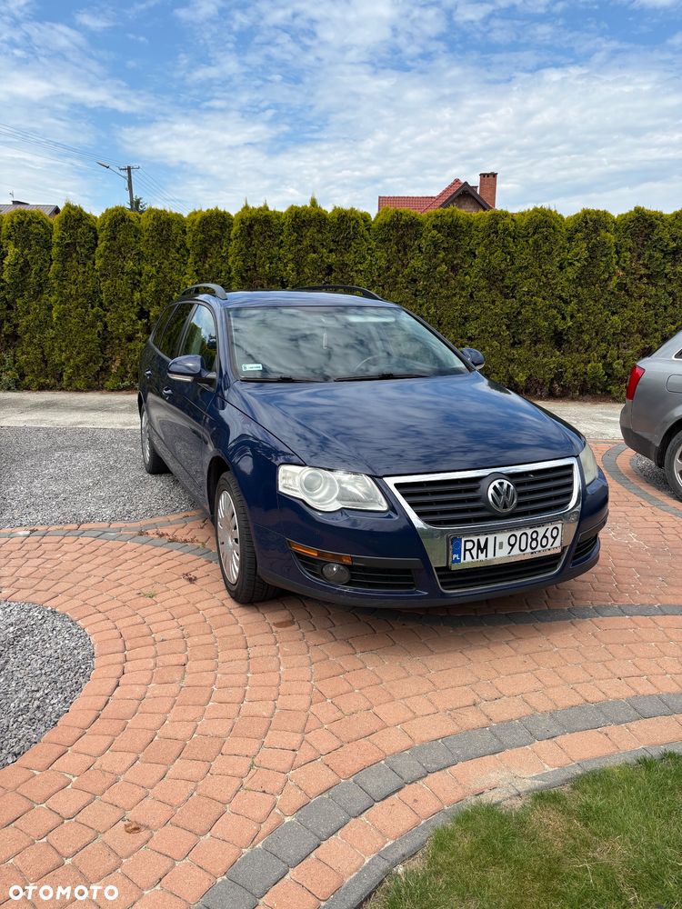 Volkswagen Passat - 2