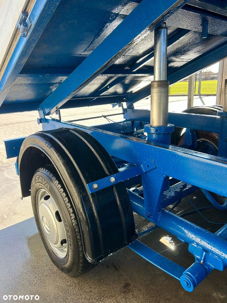 Mercedes-Benz MB 100 - 12