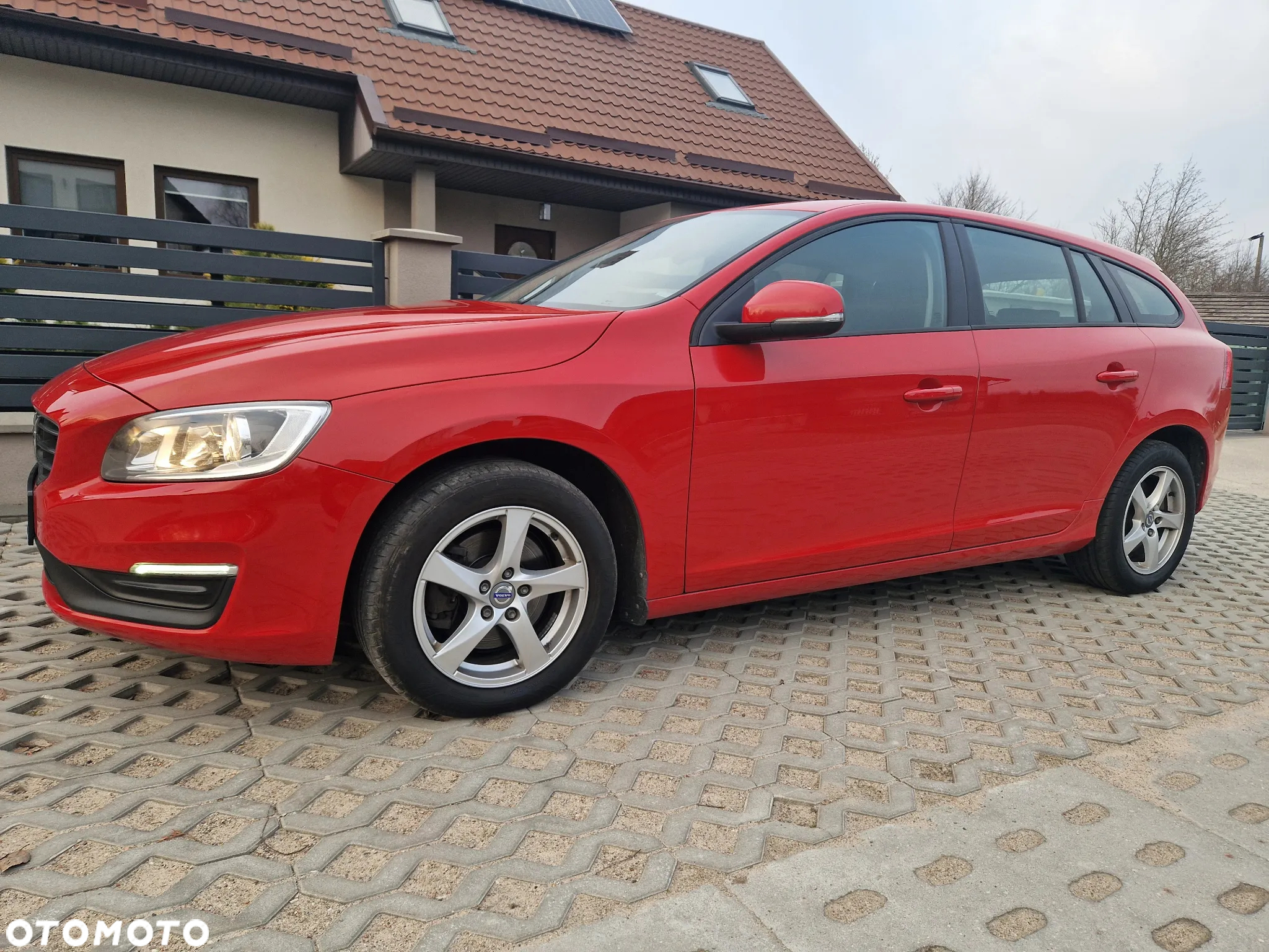 Volvo V60 D3 Drive-E Dynamic Edition (Kinetic) - 4