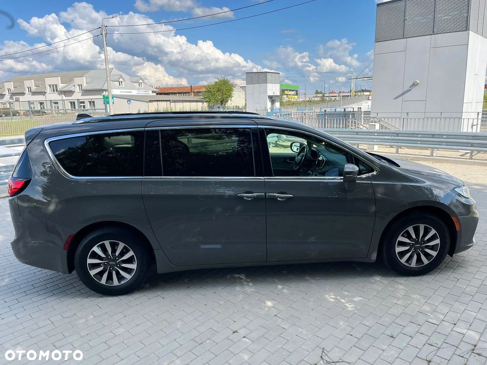Chrysler Pacifica - 7