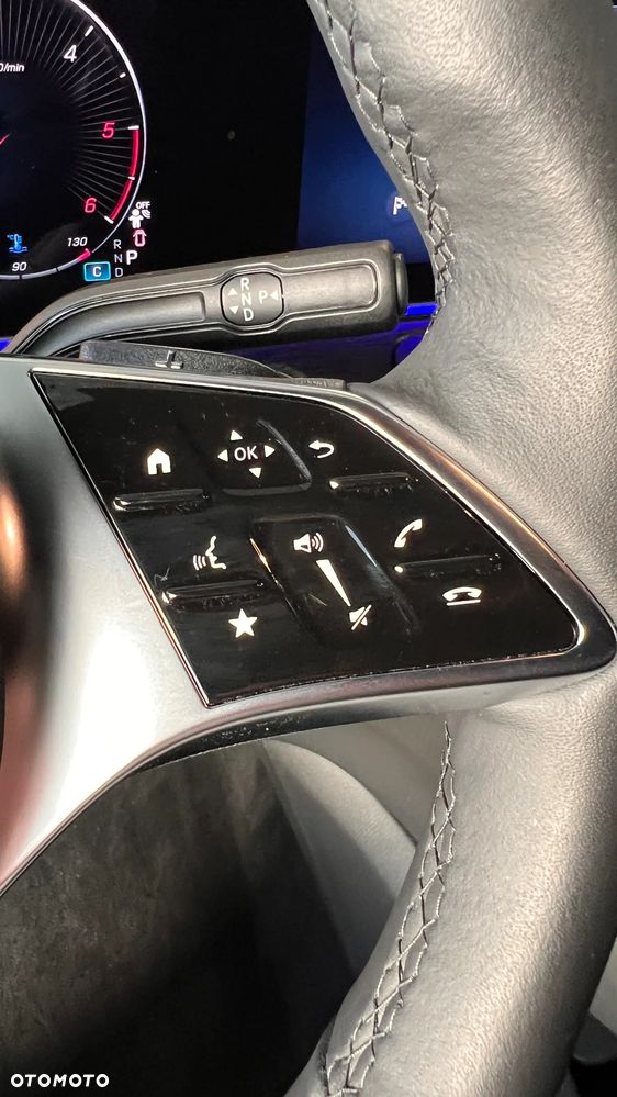 Mercedes-Benz Klasa V - 16