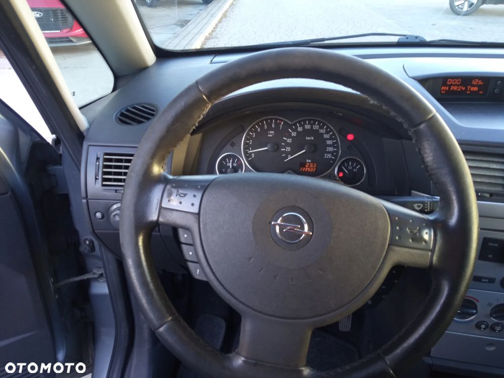 Opel Meriva 1.4 - 11