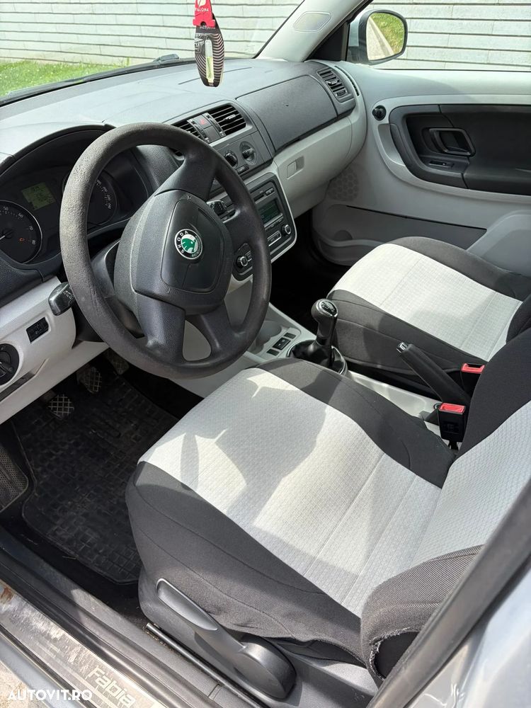 Skoda Fabia 1.2 HTP Ambiente - 8