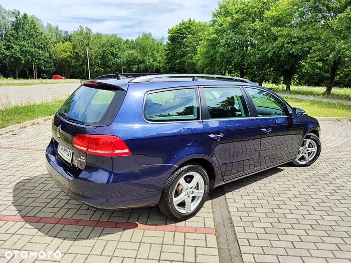 Volkswagen Passat - 13