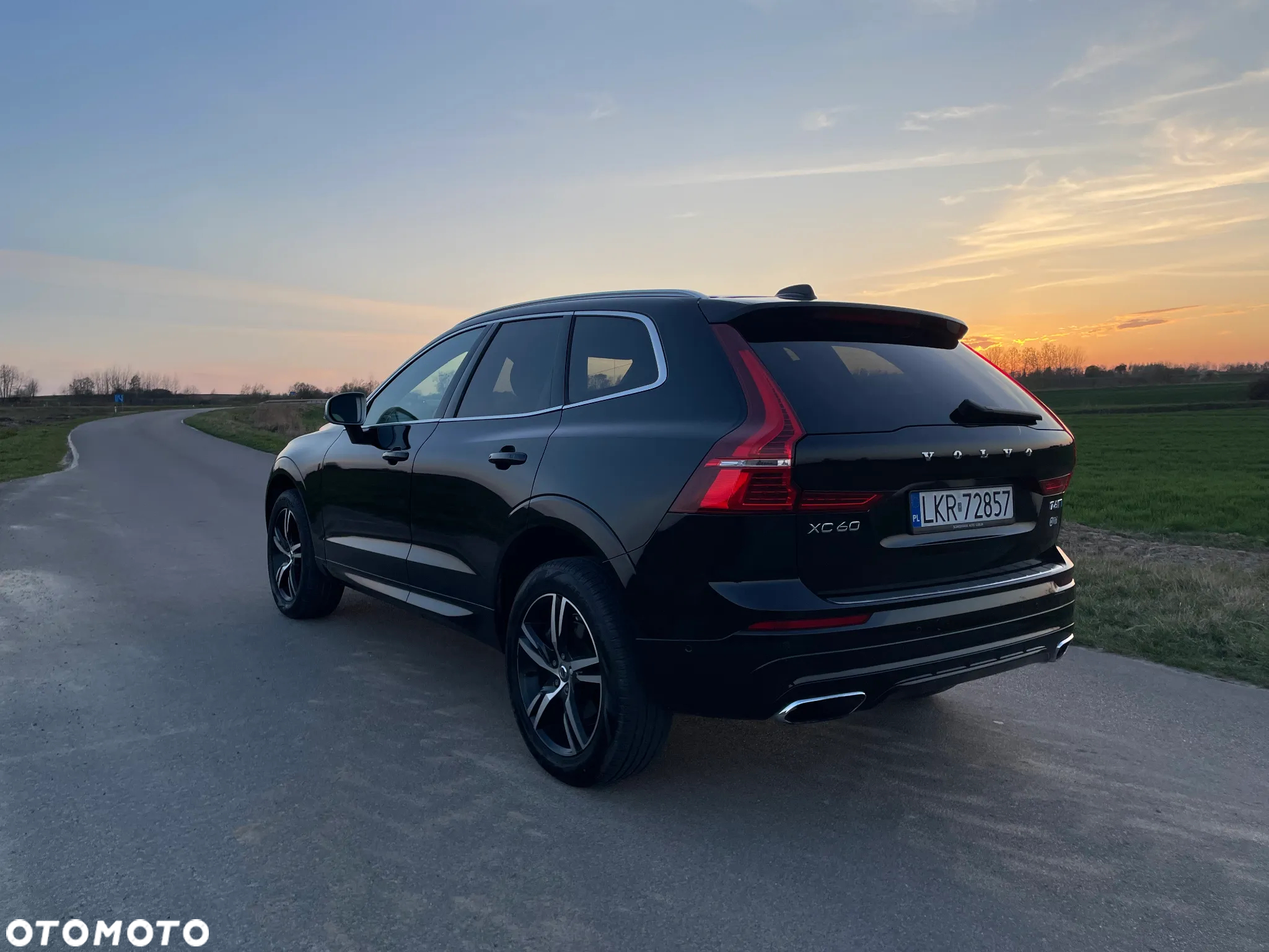 Volvo XC 60 T6 AWD R-Design - 2