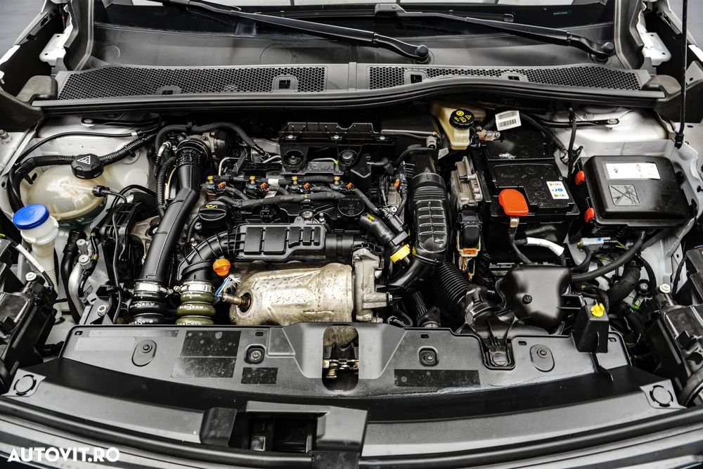 Peugeot 2008 1.5 BlueHDI STT Allure - 28