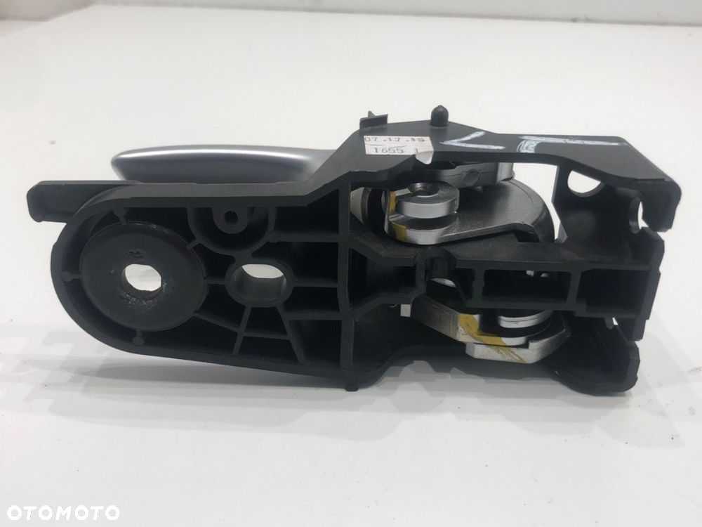 KLAMKA WEWNĘTRZNA LEWY TYŁ - 45.00 PLN - JEEP CHEROKEE (KL) 2013 - 2022 3.2 V6 200 kW [272 KM] - 3