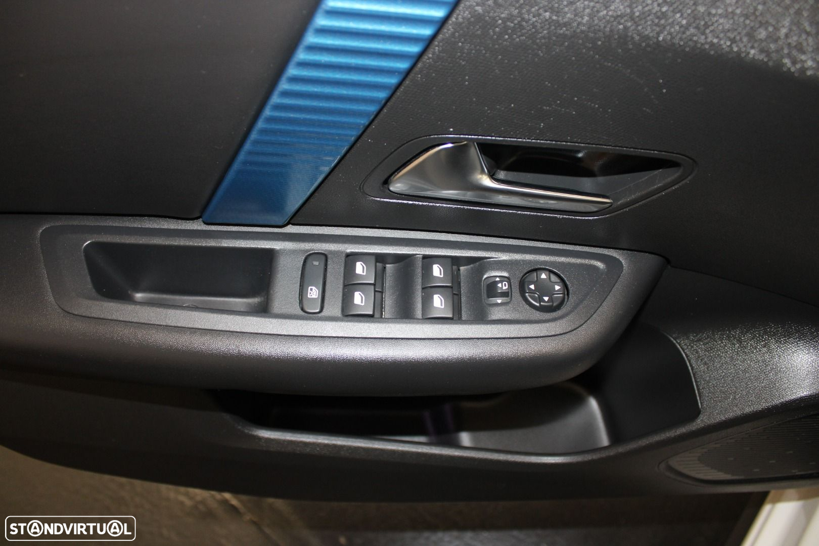 Citroën e-C4 50 kWh E-Series Collection - 24