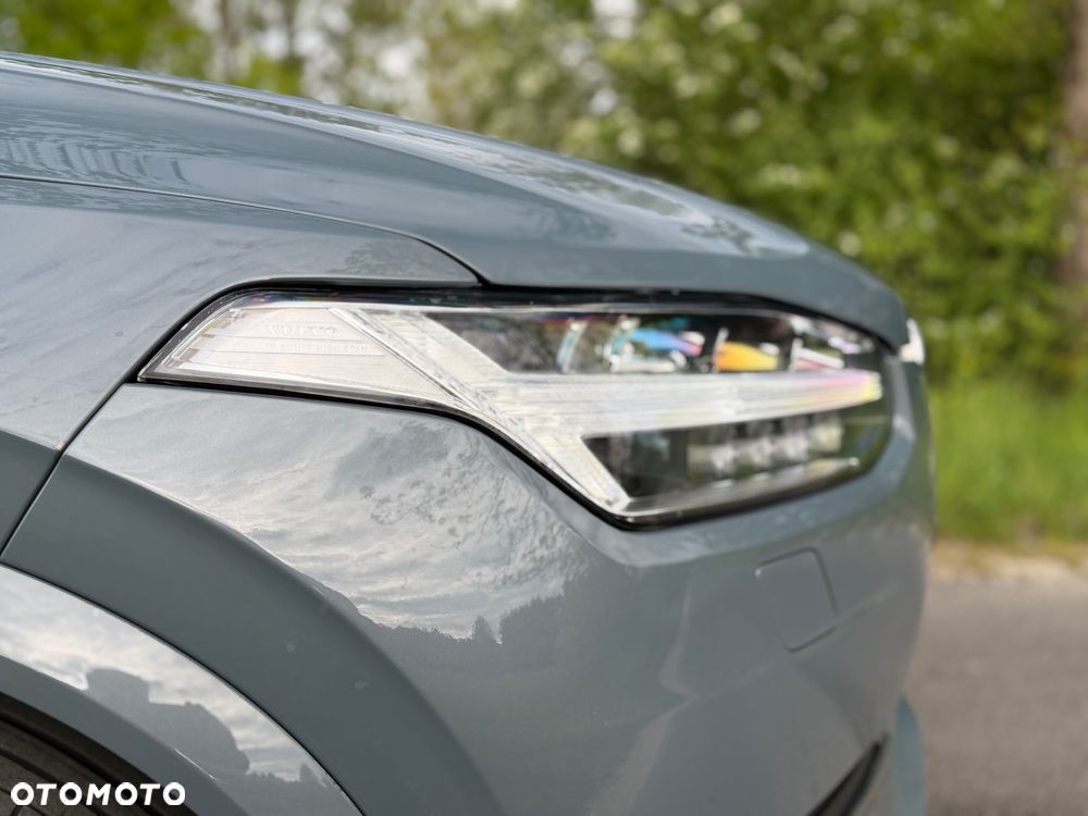Volvo XC 90 B5 D AWD R-Design - 23
