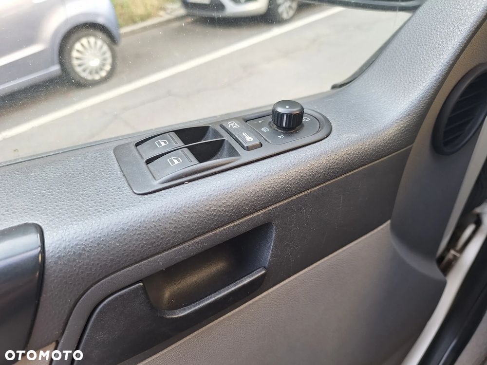 Volkswagen Transporter - 14