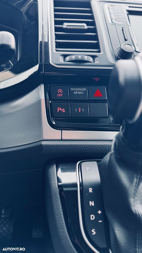 Volkswagen Multivan - 21