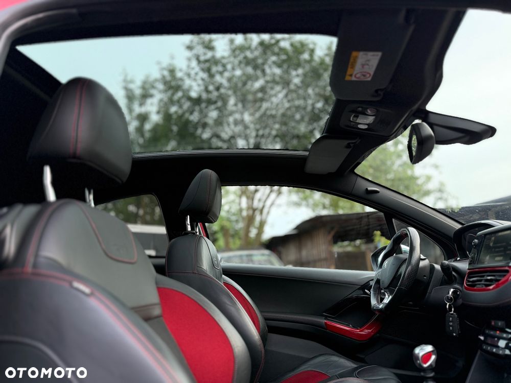 Peugeot 208 GTI 200 THP - 36
