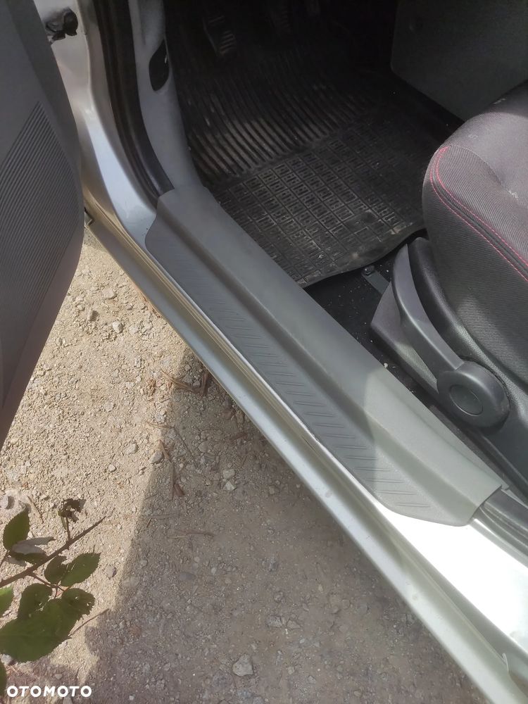 Mazda 2 - 27