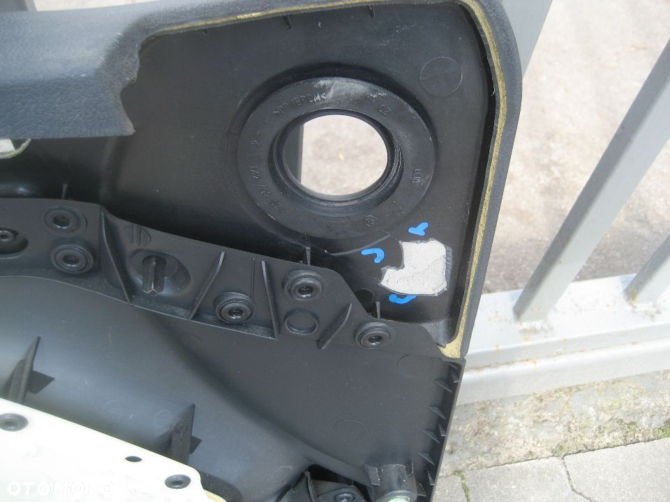 skoda octavia ii 2 04-08r tapicerka drzwi przód prawa skóra europa - 9