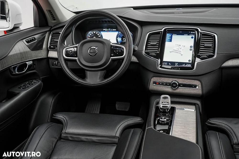 Volvo XC 90 T8 AWD Twin Engine Geartronic Inscription - 12