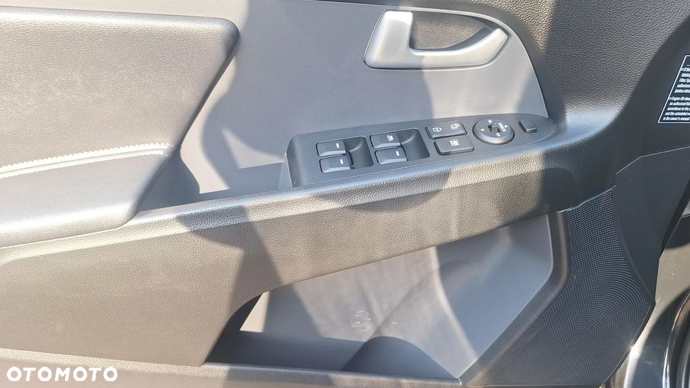 Kia Sportage - 12