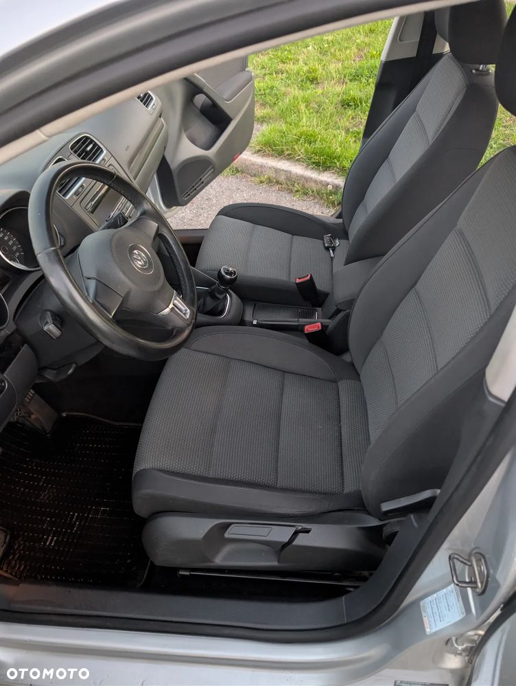 Volkswagen Golf - 19