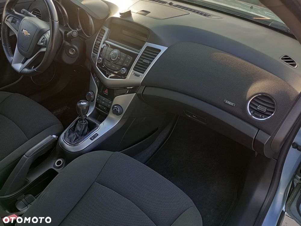 Chevrolet Cruze - 14