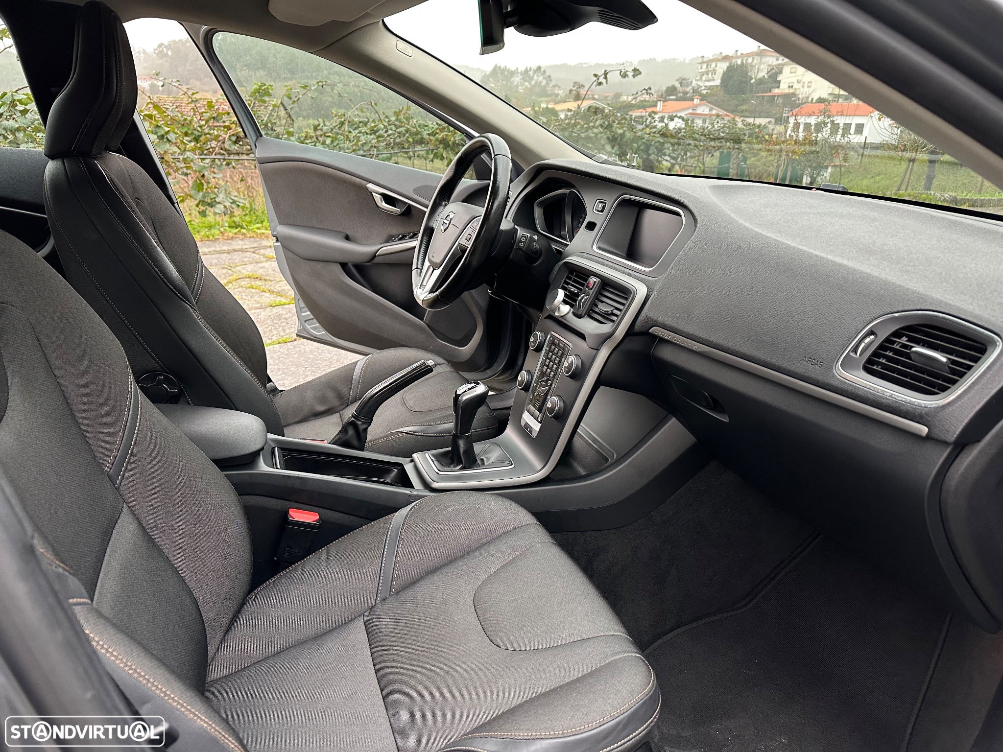 Volvo V40 Cross Country 2.0 D2 Momentum - 15