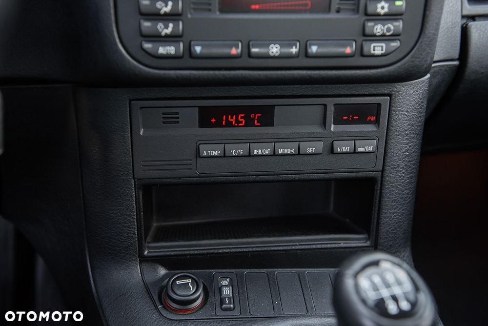 BMW Seria 3 318i - 21