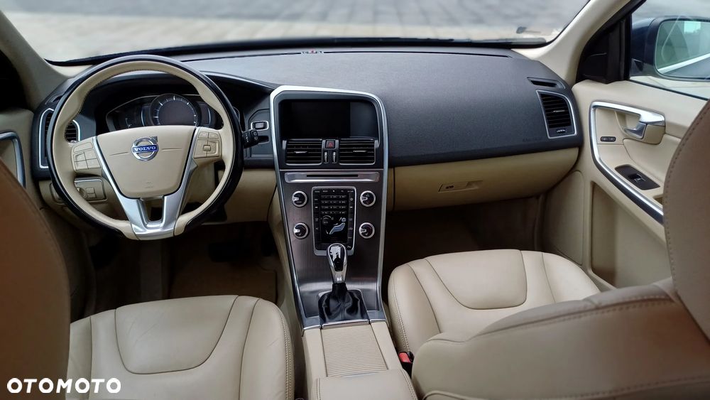 Volvo XC 60 D4 Drive-E Momentum - 14