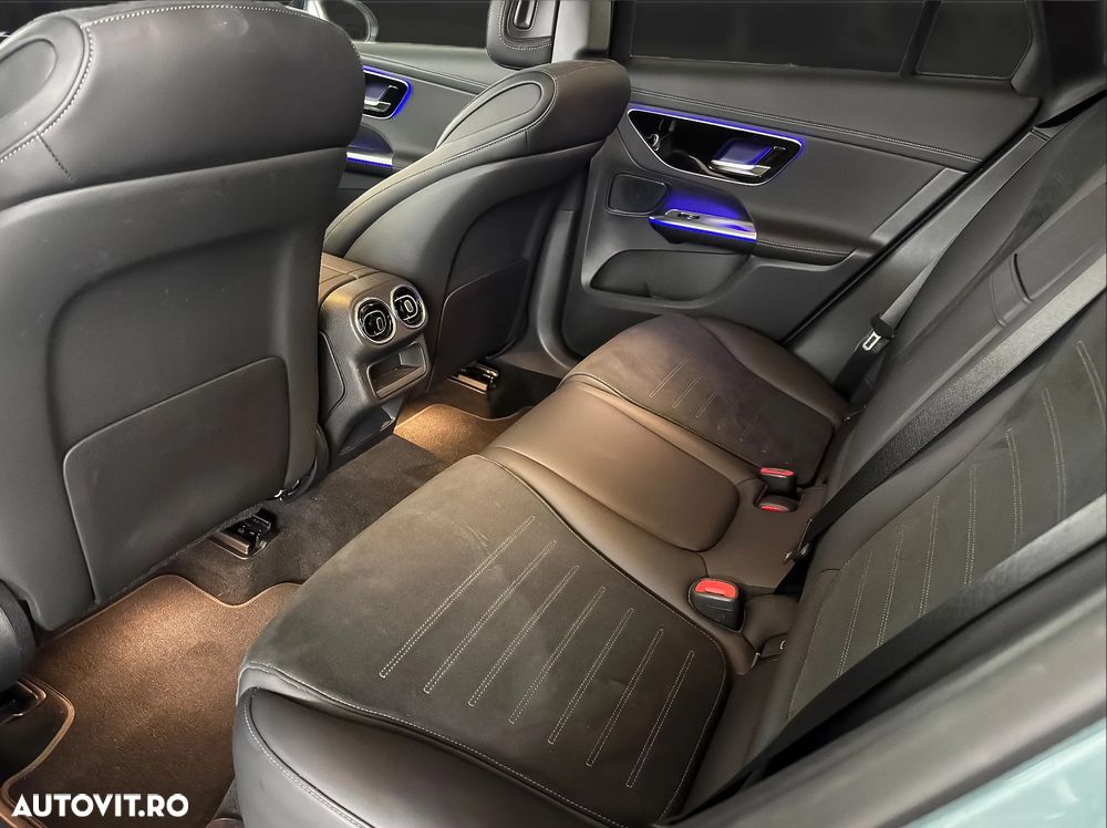 Mercedes-Benz GLC 300 e 4Matic 9G-TRONIC AMG Line Advanced - 11