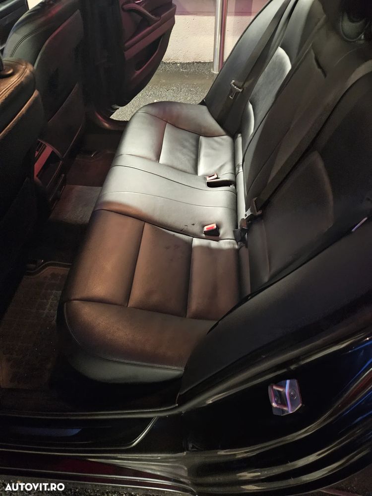 BMW Seria 5 518d Aut. - 24