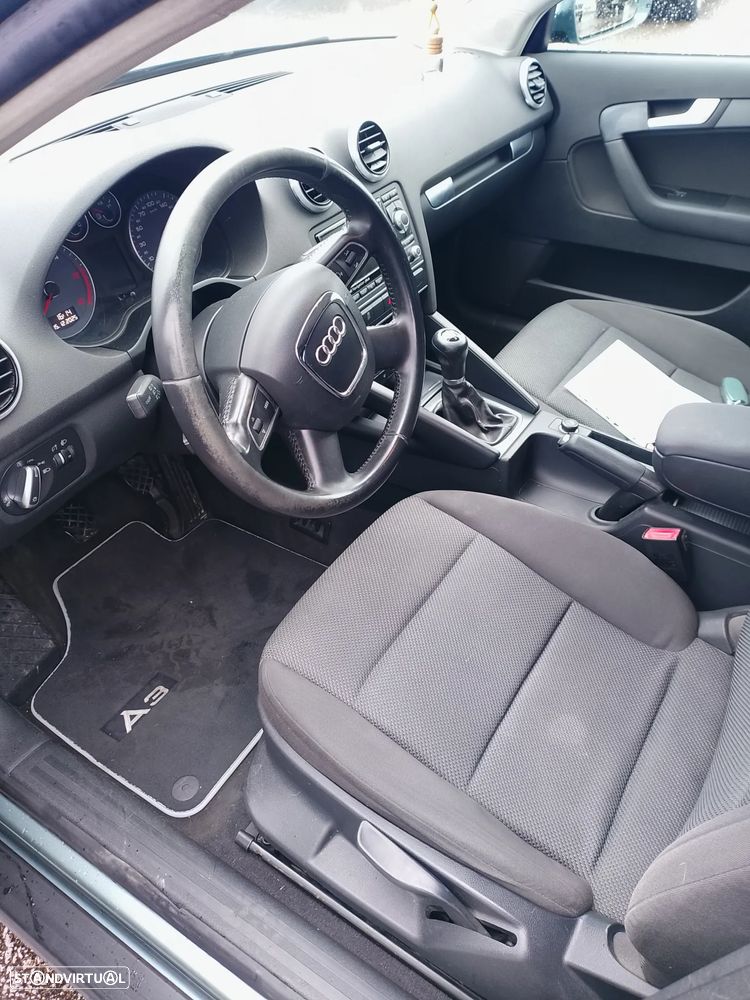 Audi A3 Sportback 2.0 TDi - 11