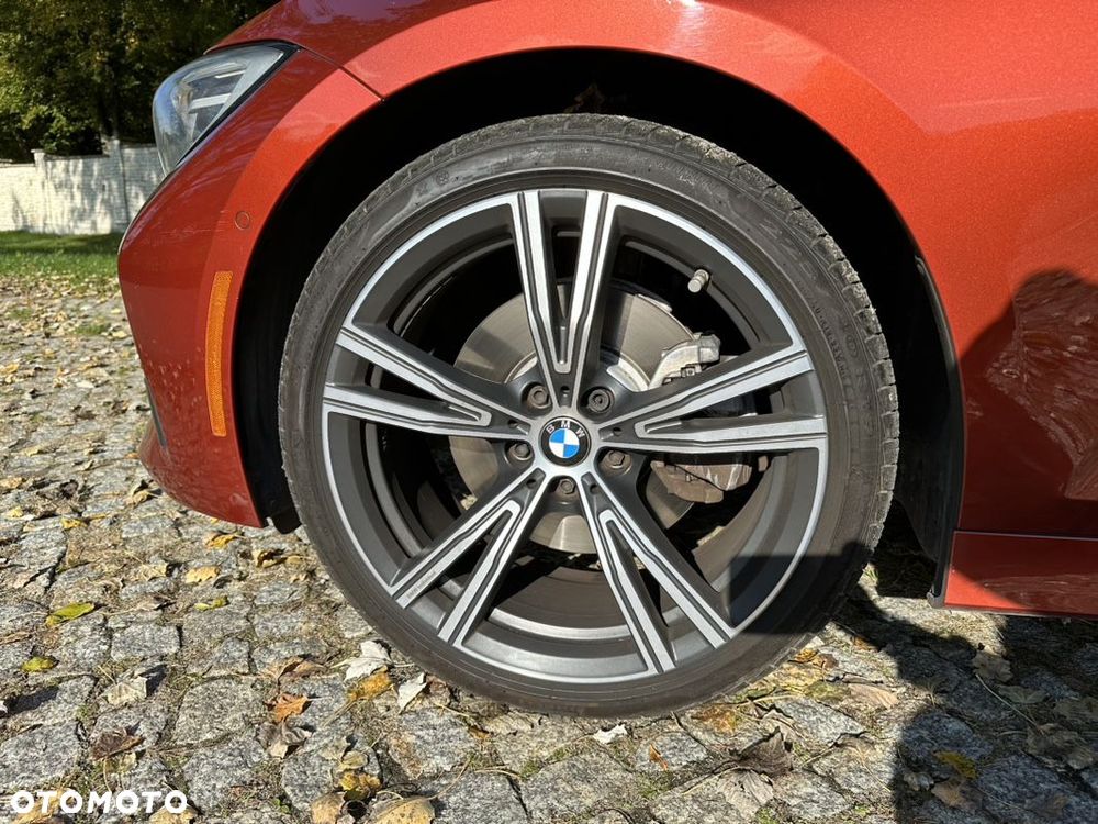 BMW Seria 3 330i Sport Line - 13